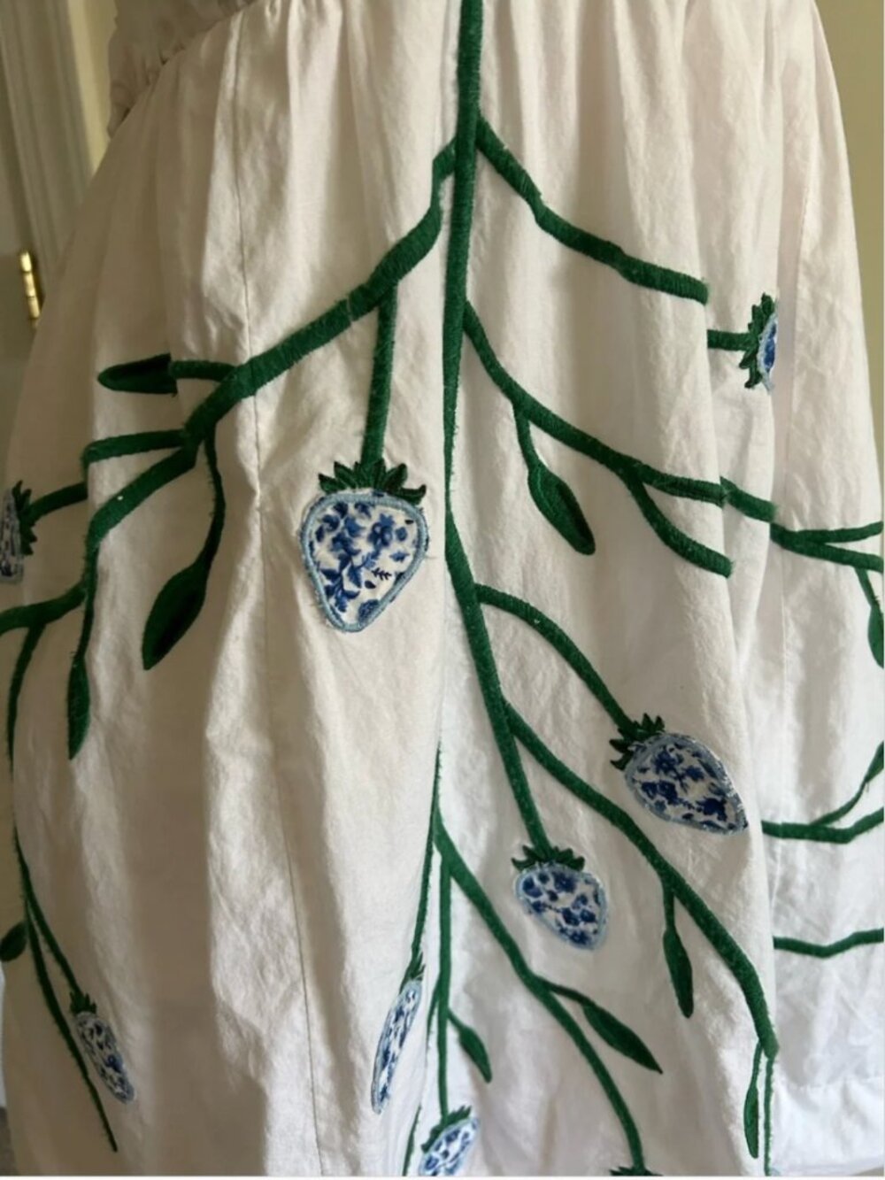 Anthropologie Maeve Fruit Strawberry Embroidered Cotton White Dress size XS - Picture 3 of 9
